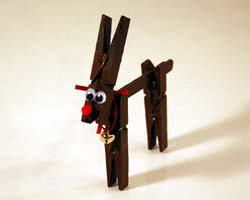clothespin reindeer craft