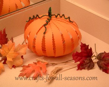 paper strip pumpkin