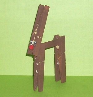 clothespin reindeer craft