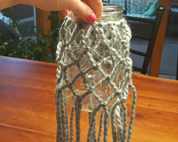 yarn knot mason jar